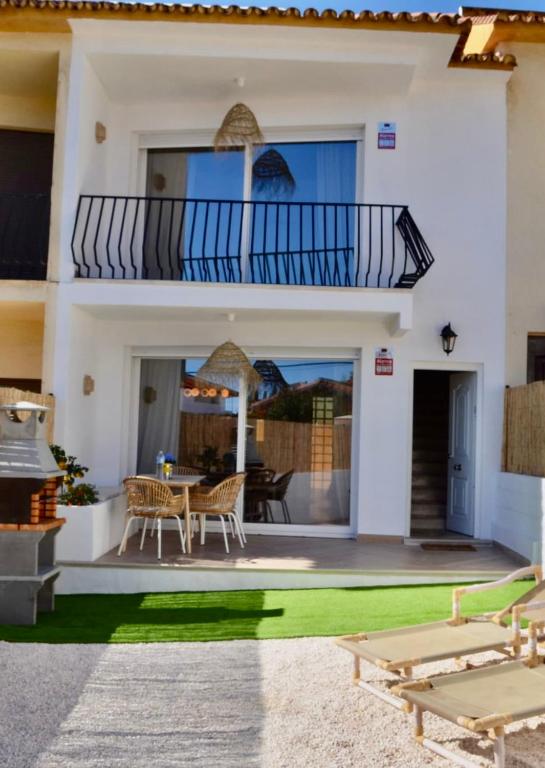 Benalmádena Beach House- Luxe house, prime location near Puerto Marina&Beach - B&B Benalmádena