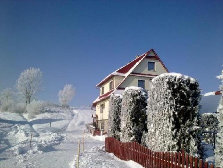 Agroturystyka Pod Dzwonnicą - Beskidy - Bed and Breakfast Zubrzyca Górna