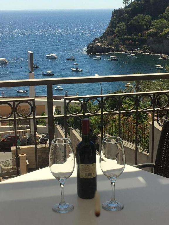 DHOME Baia Mazzaro' - Bed and Breakfast Taormina