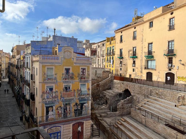 Apartamento Sedassos Circo Romano - Bed and Breakfast Tarragona