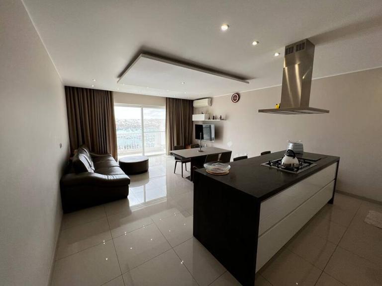 Marsaxlokk SeaView 2 Bedroom Penthouse - B&B Marsaxlokk