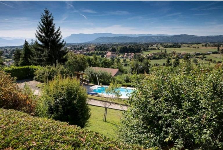 La Villa Jo - Bed and Breakfast Le Grand-Lemps