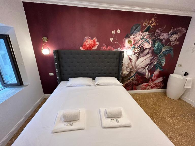 Raffaello's Place - B&B Roma