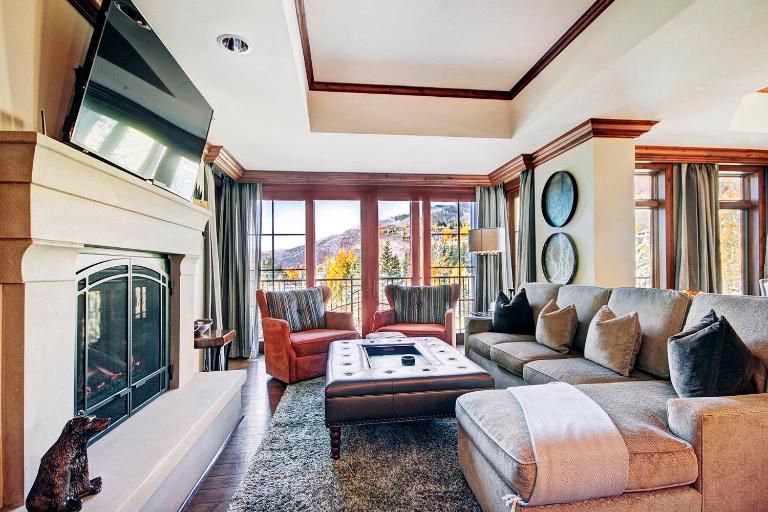 Chic 2 BRDen Ritz-Carlton Condo with Valley Views - B&B Vail