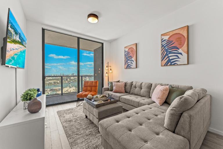 Devereaux Miami 2 Bedroom, 1 Bedroom, and Studio Condos with Balconies - Ferienwohnung Miami