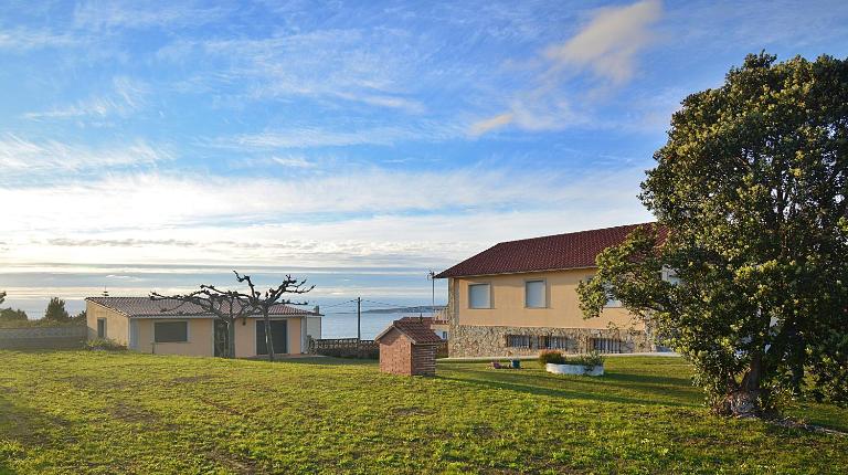 Casa con vistas al mar en Playa de Foxos - B&B Sanxenxo