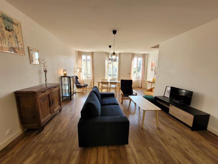 Duplex cosy & lumineux en plein centre bourg - B&B Macau