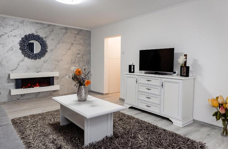 CooZee Apartment - Ferienwohnung Alba Iulia