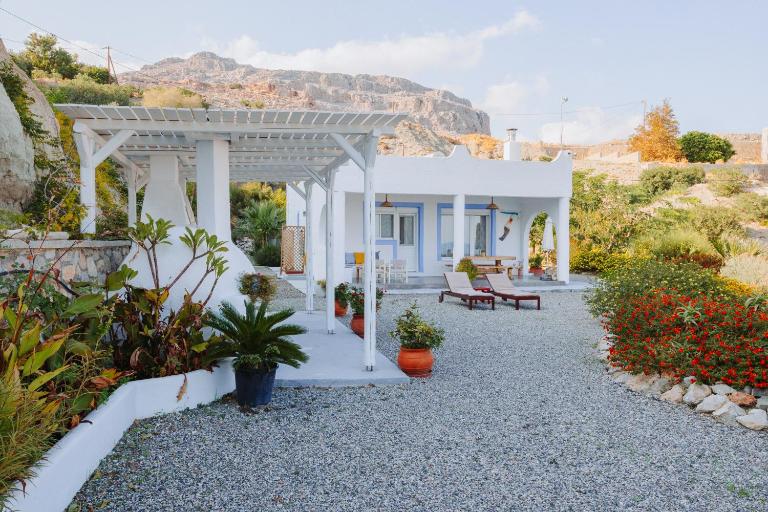Anatoli Traditional Villa - Bed and Breakfast Archángelos