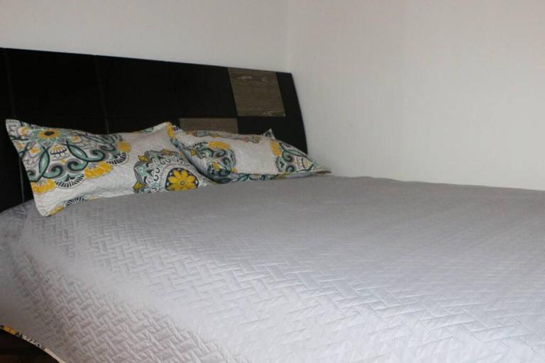 Aparta Suite Torre De Prado 502 - B&B Medellín