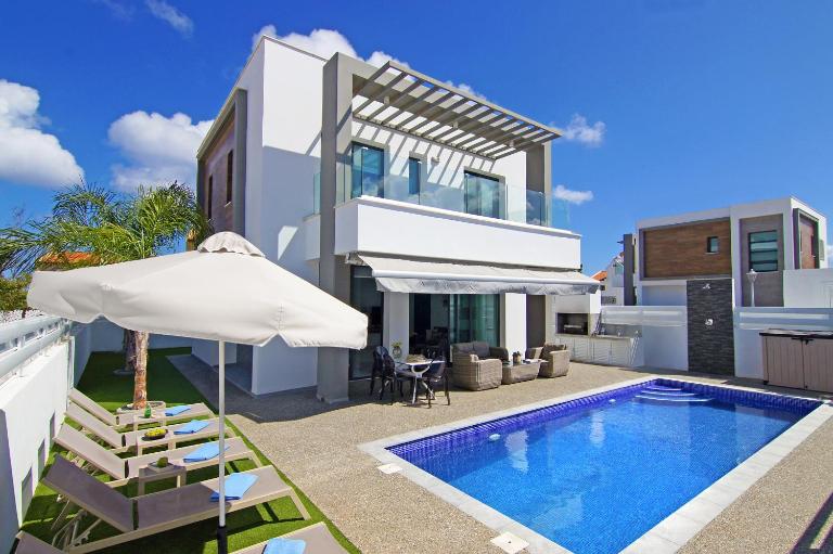 Villa Martha - Bed and Breakfast Protaras