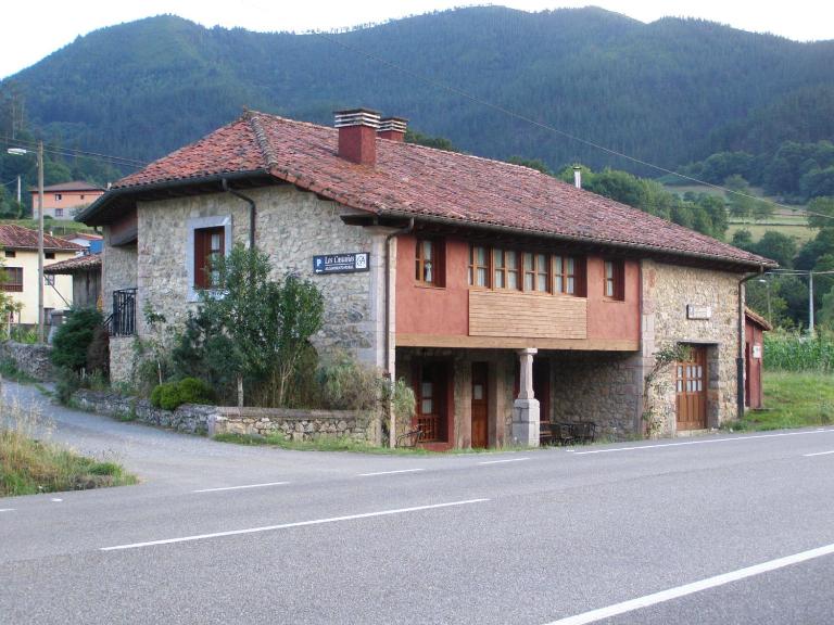 CASA ALDEA LOS CASTAÑOS - Bed and Breakfast Triongo