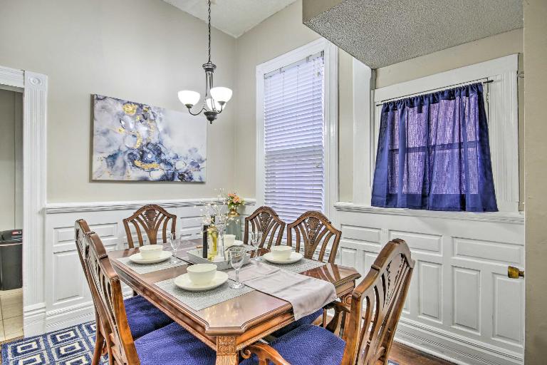 Bright Augusta Vacation Rental, 2 Mi to Riverwalk! - Bed and Breakfast Augusta