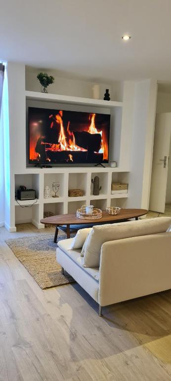 Maison de ville au bord du Lez, 170m2 cosy. - B&B Bollène