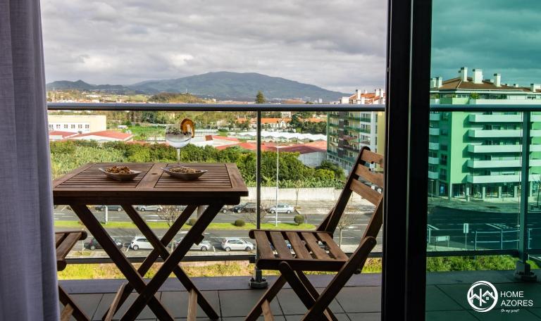 Home Azores - Mountain View Apartment - B&B Ponta Delgada