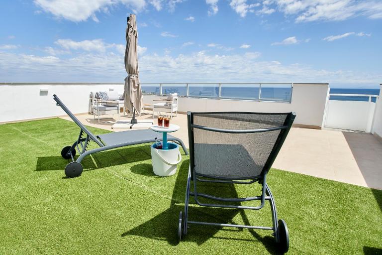 Penthouse mit exklusiver Ausstattung, Dachterrasse und atemberaubendem Blick - B&B Manilva