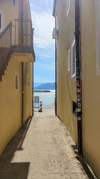 Studio, 70 steps from the beach - Bed and Breakfast Baška