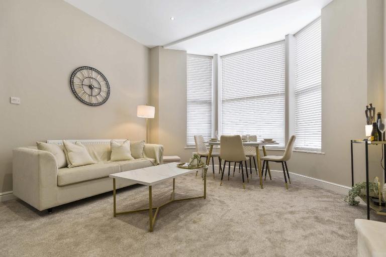The Park Road Suites by Central Beach Leisure - Bed and Breakfast Blackpool