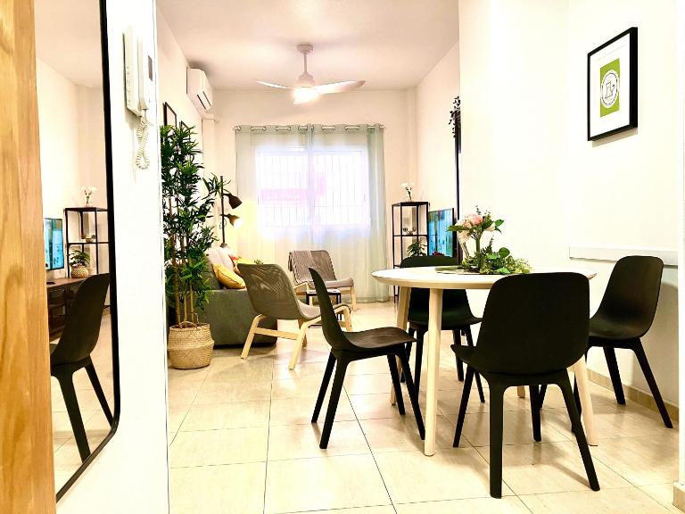 Adelfa - 2 hab, AA, parking gratis, junto Hospital - Ferienwohnung Murcia