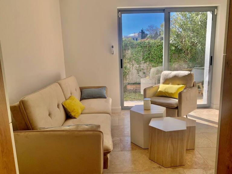 La Reposée, bas de villa en plein cœur de Vence - Bed and Breakfast Vence