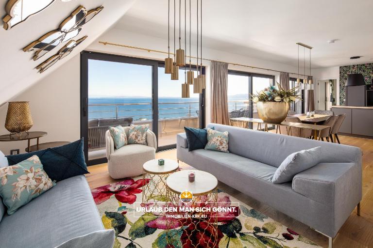 Schindler Luxury Penthouse - Sea View Terrace, Pool & Private Parking - B&B Opatija