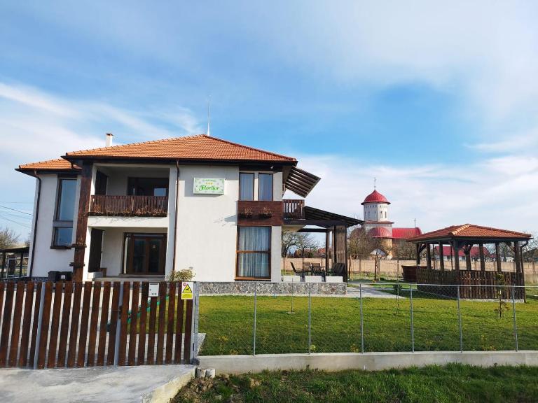 Pensiunea Florilor Satu Mare - Chambres d'hôtes Satu Mare