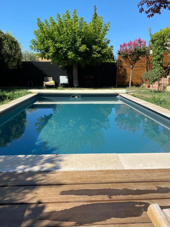 Gîte Lou Sabaï au pied des dentelles de Montmirail, piscine partagée - B&B Aubignan