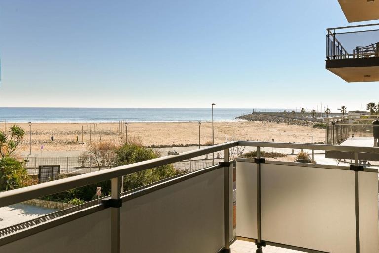 AT066 Primera línea, reformado, vista playa - Ferienwohnung Torredembarra