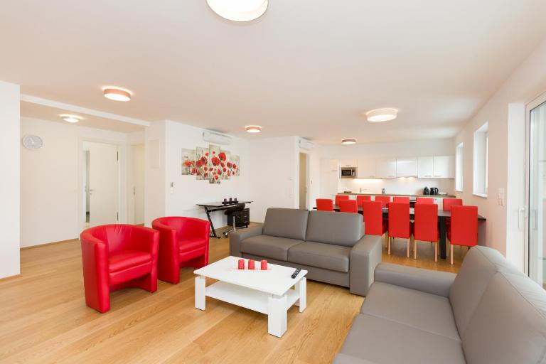 Central Riverside Residences - Bed and Breakfast Wenen