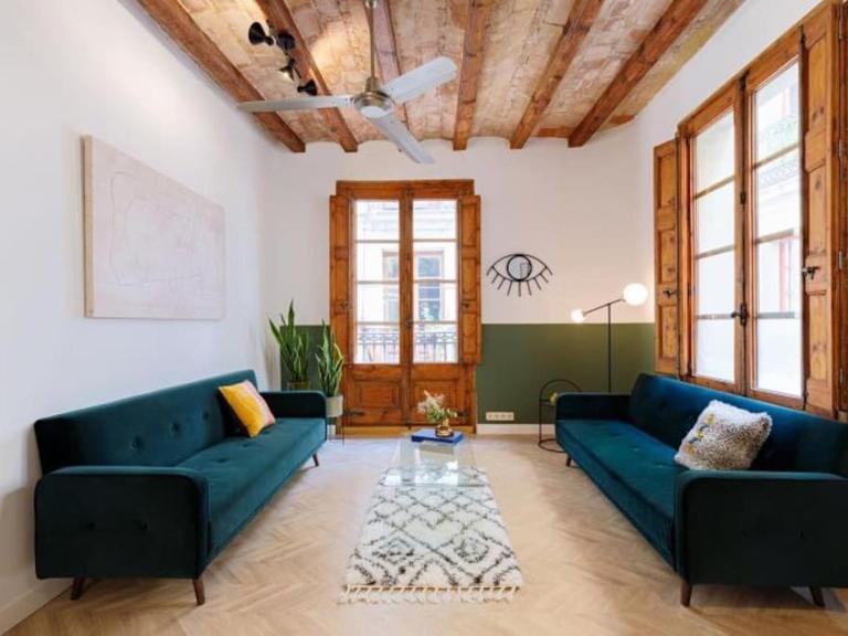 Spacious apartment in the Gothic - Bed and Breakfast Barcelona