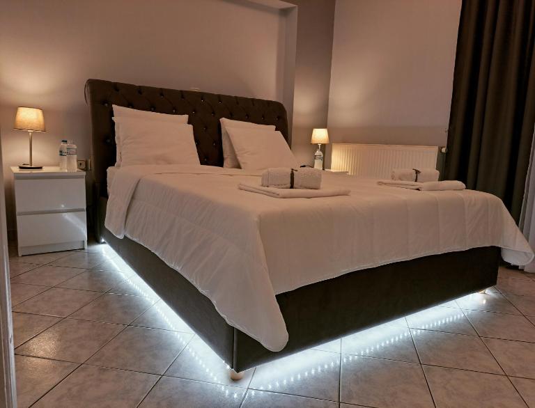 Four seasons apartment - B&B Artémida