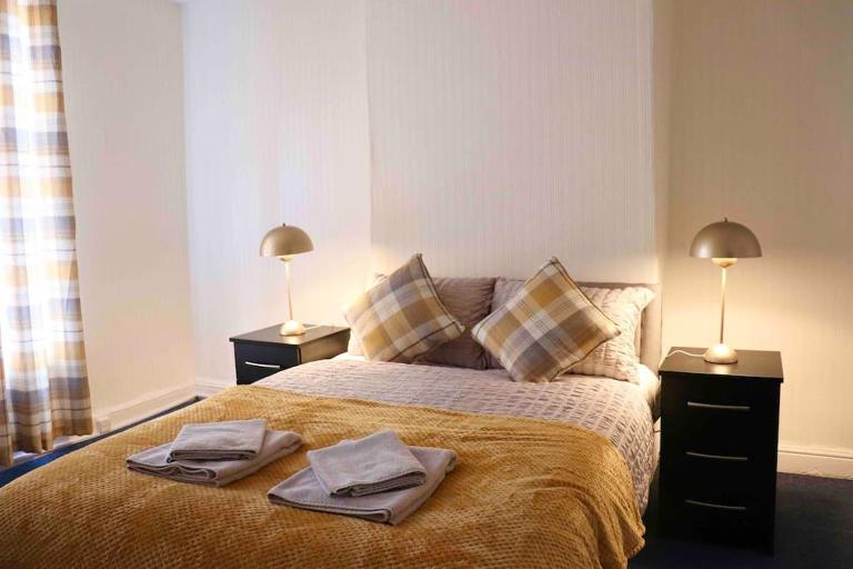 Peaceful 2 Bed House FREE WiFi and Parking - Bed and Breakfast Belle Isle