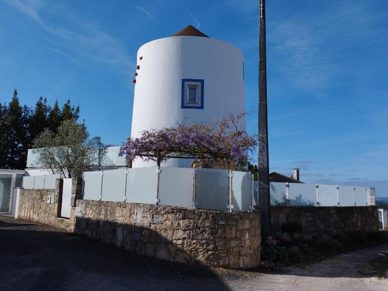 Moinho Branco (molen) - B&B Caldas da Rainha