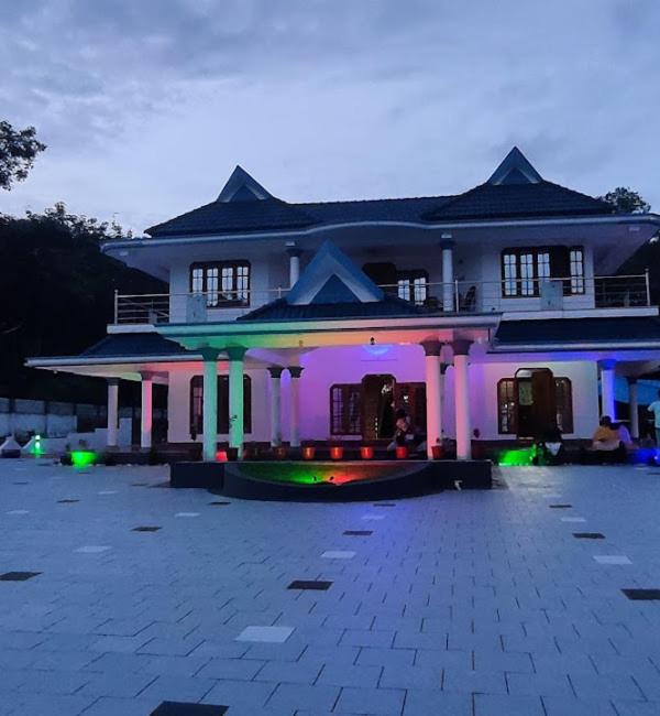 Gilead Holliday - Chambres d'hôtes Tāmarakulam