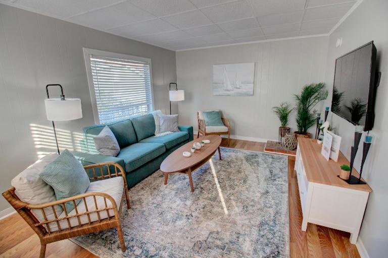 Heart of Galveston Stylish Apt Near Attractions - Ferienwohnung Galveston