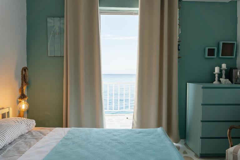 Sea View apartment Dione - Chambres d'hôtes Kamári