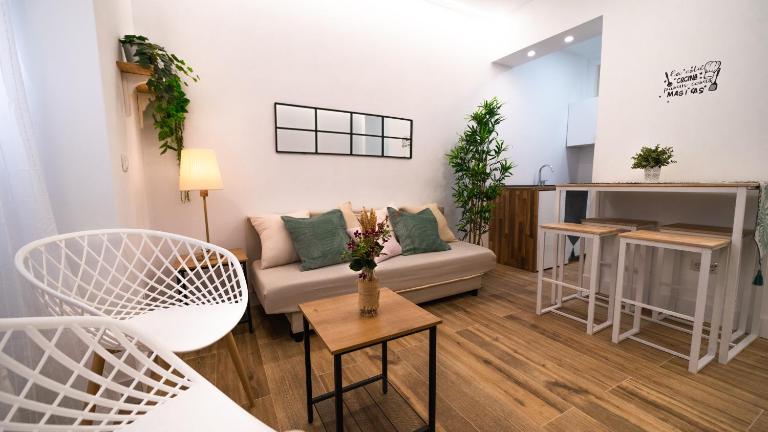 2 a 6 pax Museos y Ronda de Atocha - B&B Madrid