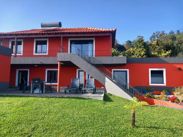 Casa dos Avós Domingos & Matilde - B&B Estreito da Calheta