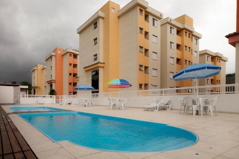 Apto Lazer 3 piscinas, ar condicionado, quadra, churrasqueira e parquinho - Ferienwohnung Ubatuba