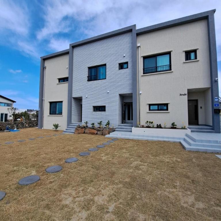 Viravi Stay - B&B Jeju