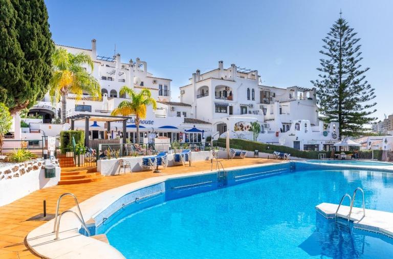 Apartamento Maika Benalsun Pueblo Evita - Chambres d'hôtes Benalmádena