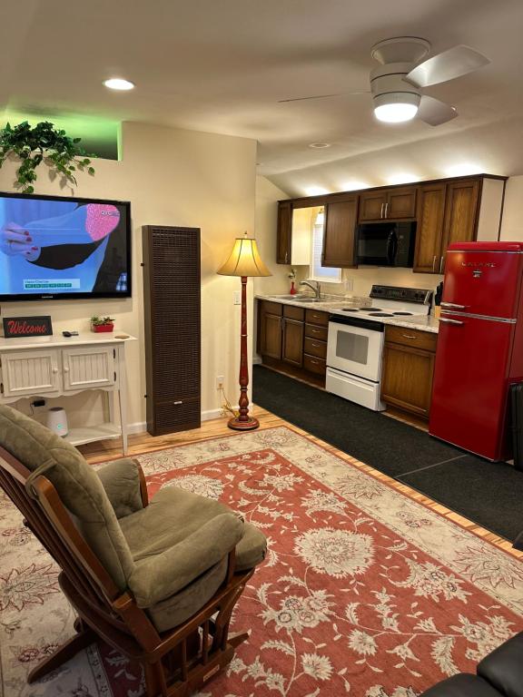 NEW Private House B with Carports EV Plugin L2 - Bed and Breakfast Twin Falls