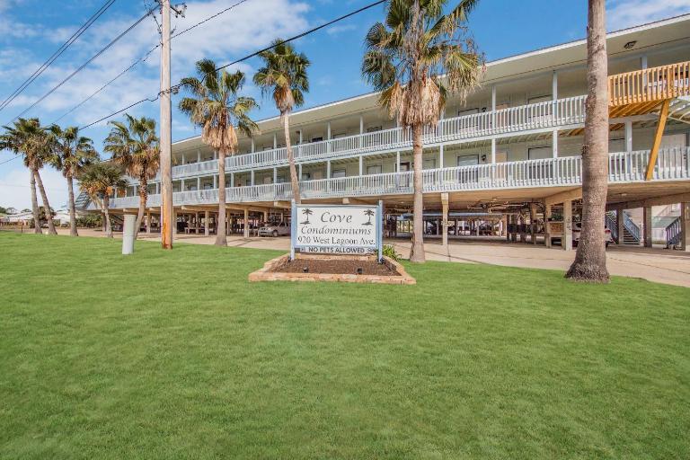 The Cove 205B by Vacation Homes Collection - B&B Gulf Shores