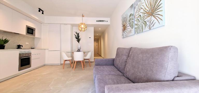 Your Spain P4 - B&B Torrevieja