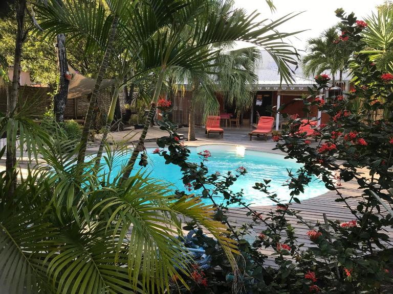 Maison Saint Exupéry avec piscine - B&B Le François