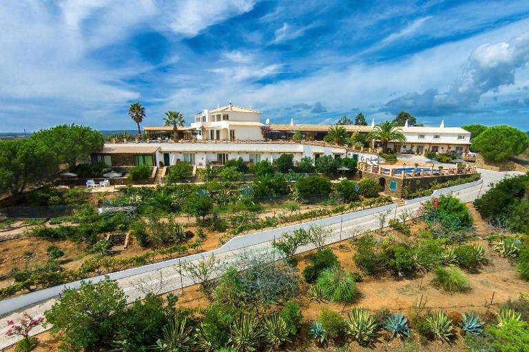 Monte da Bravura Green Resort - B&B Bensafrim
