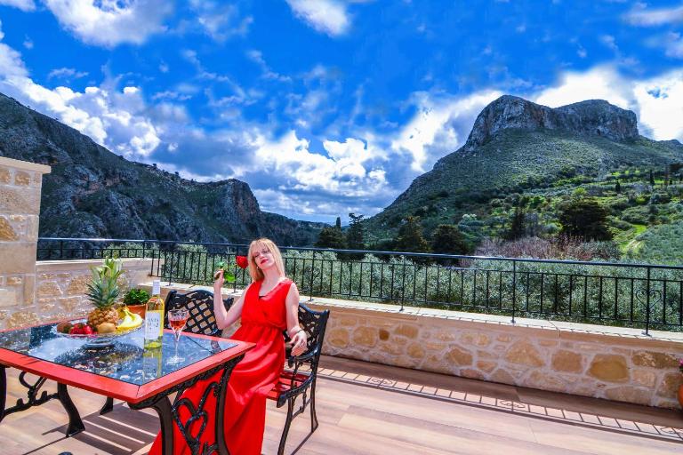 Villa Anastasia Luxe with Top WiFi, BBQ & Amazing Views - B&B Kíssamos