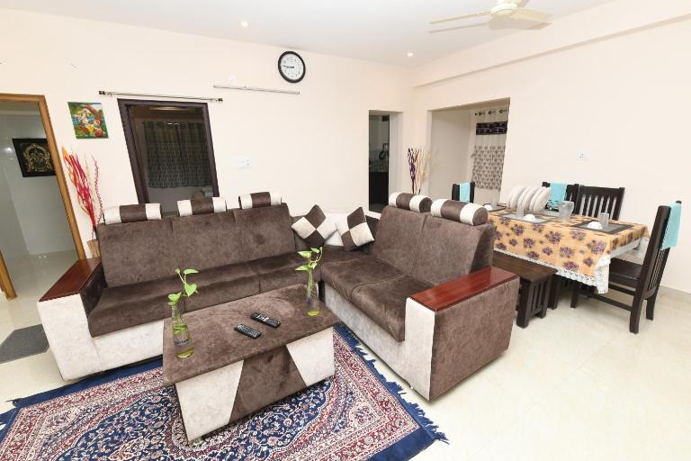 Sree Elite Home Stay - B&B Tirupati