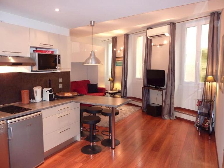 Vieux Nice 2 pièces Appartement MONACO - Chambres d'hôtes Nice