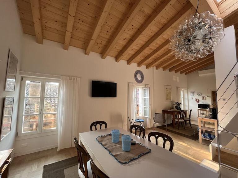 La Piccola Casa al Lago - Intera casa con 3 camere e 2 box - B&B Salò